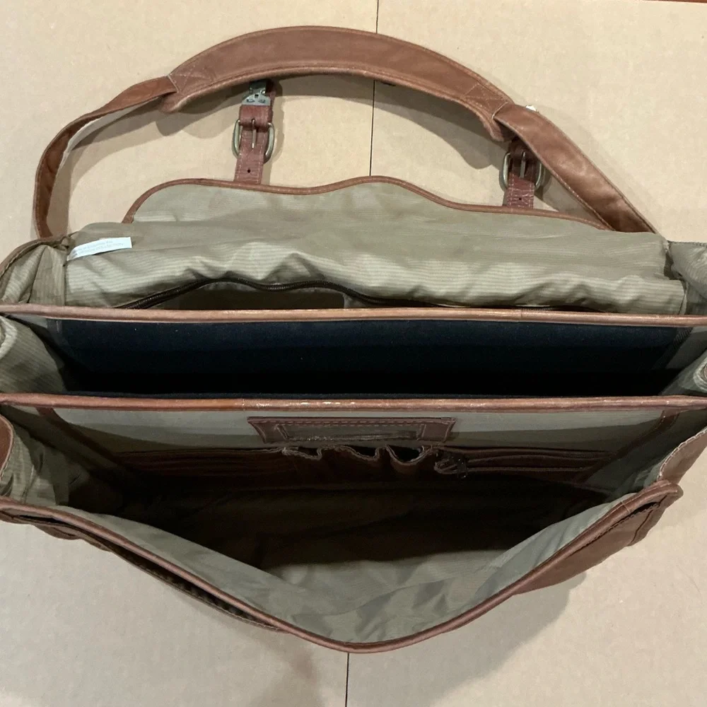 Santa Fe Elegant Tan Leather Men's Briefcase